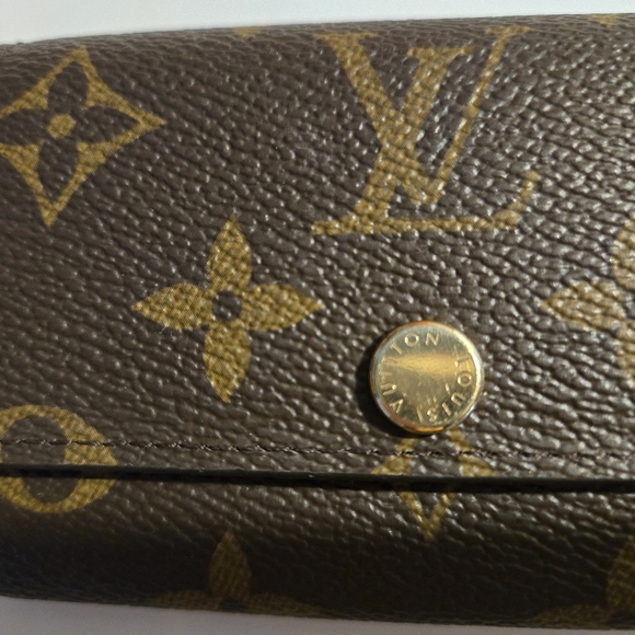 Louis Vuitton Coated Canvas 6 keyholder - Picture 6 of 12